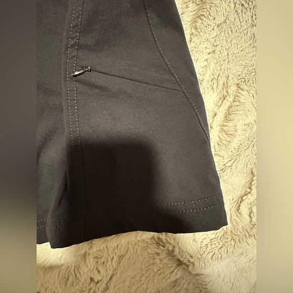 Athleta Black Women's Dipper Bermuda Shorts - Picture 10 of 16